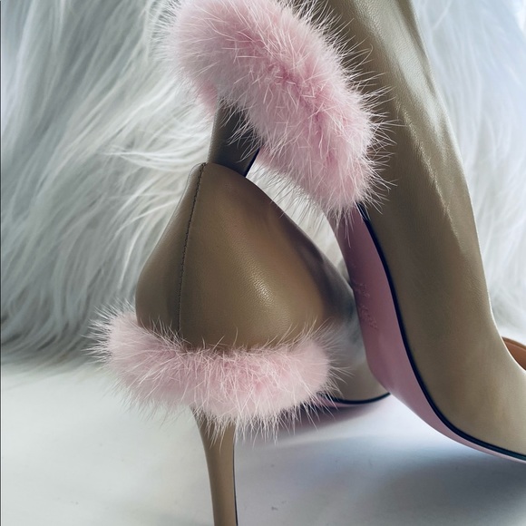 Authentic Fendii camel pumps - Picture 3 of 5